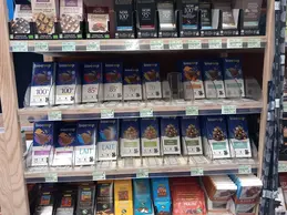 48-biocoop-baratier-la-graine-de-lin-magasin-bio-alimentation-chocolat-commerce-equitable.webp