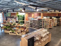 48-biocoop-baratier-la-graine-de-lin-magasin-bio-alimentation-vrac-legume-fruit-saison.webp